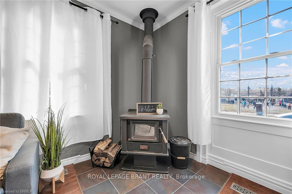 Photo 7 of 6 Charlotte Street, Brant, Paris — HOMEH