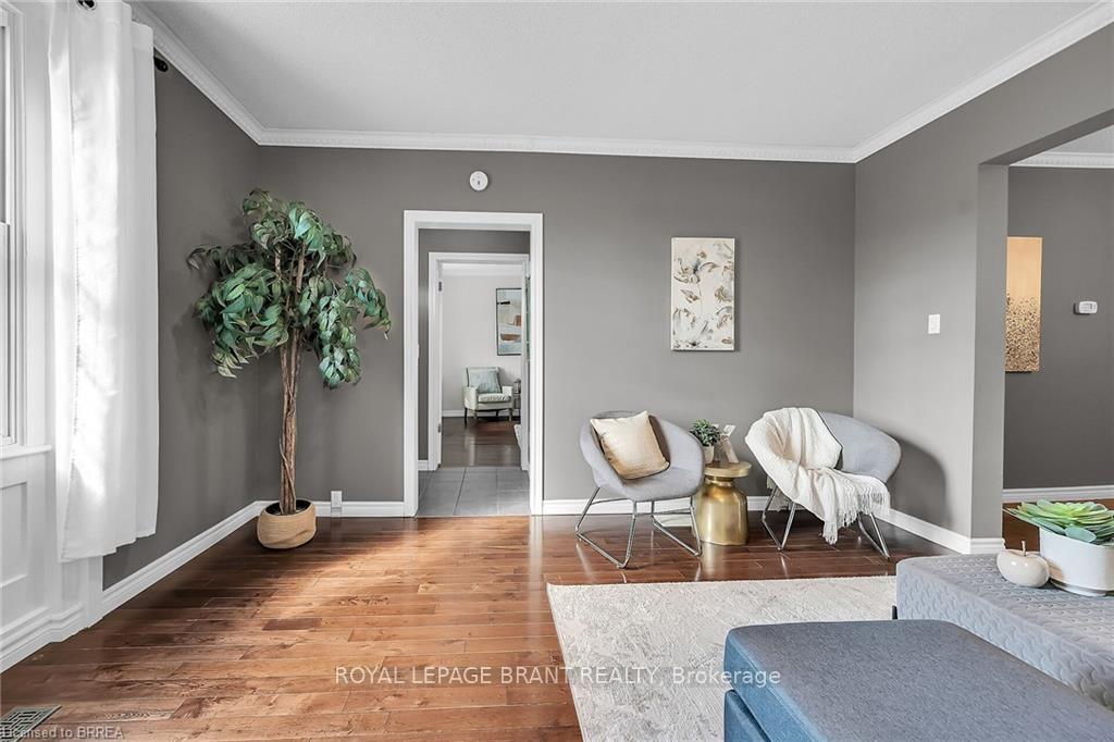 Photo 8 of 6 Charlotte Street, Brant, Paris — HOMEH