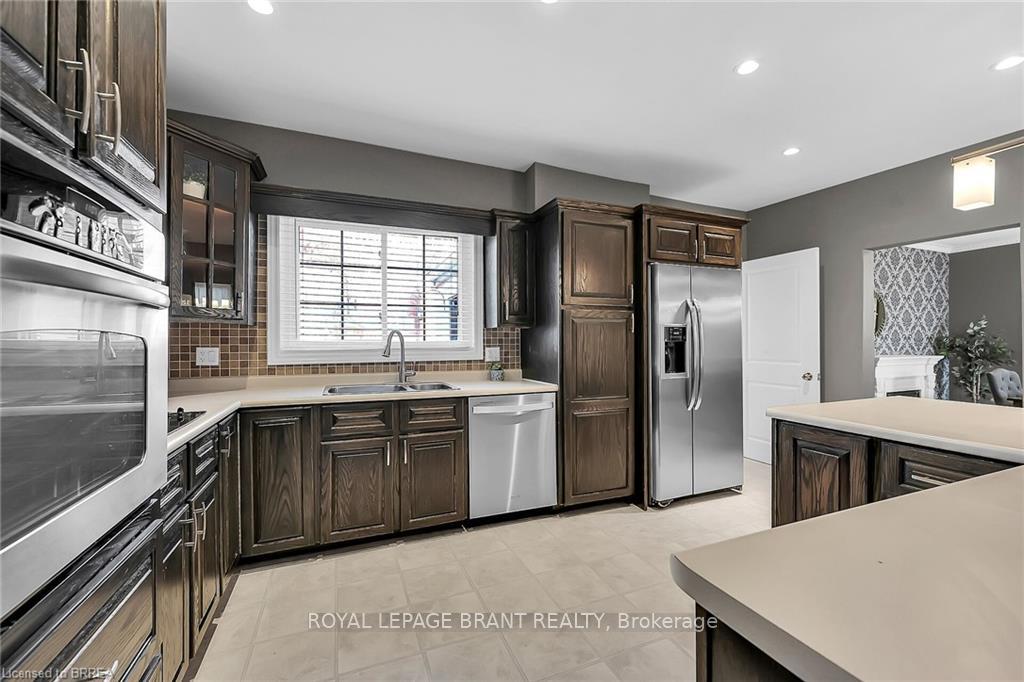Photo 14 of 6 Charlotte Street, Brant, Paris — HOMEH