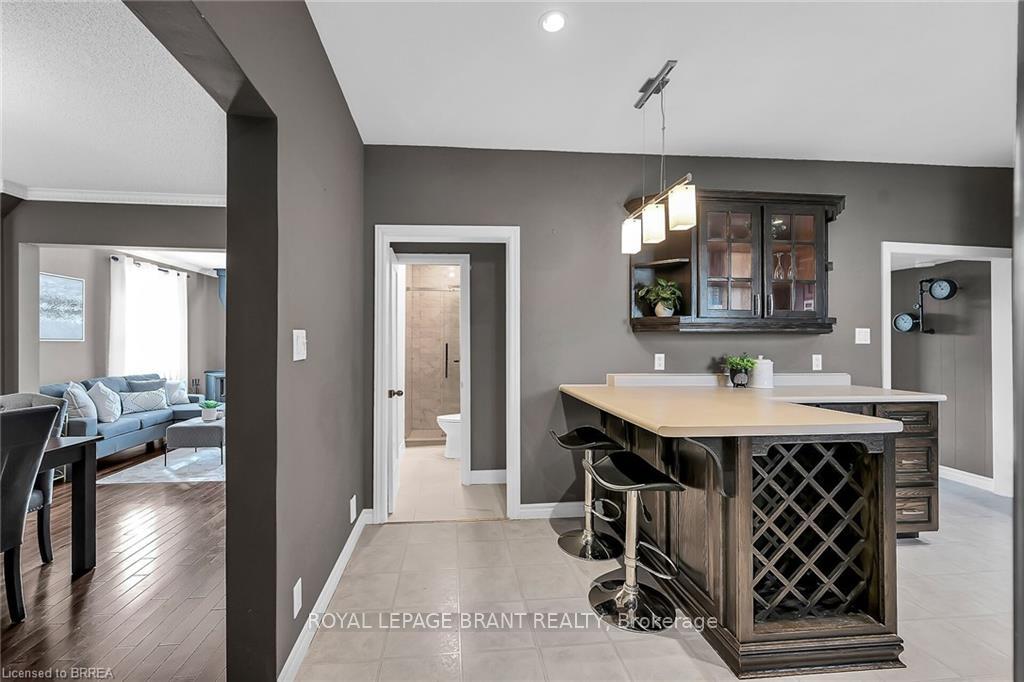 Photo 16 of 6 Charlotte Street, Brant, Paris — HOMEH
