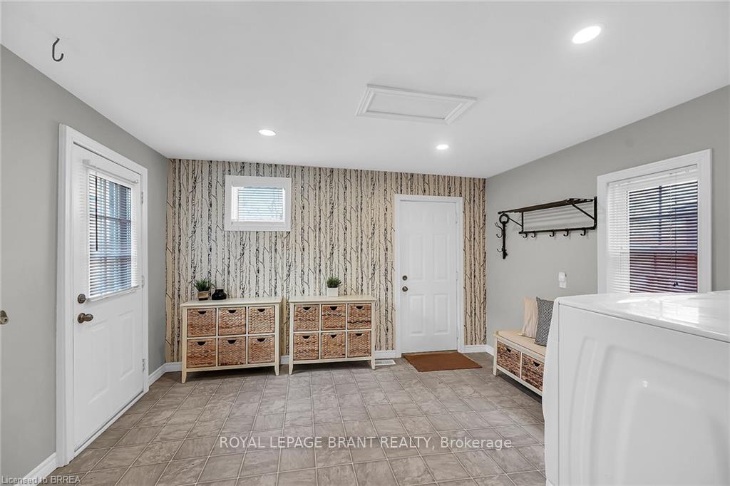 Photo 17 of 6 Charlotte Street, Brant, Paris — HOMEH