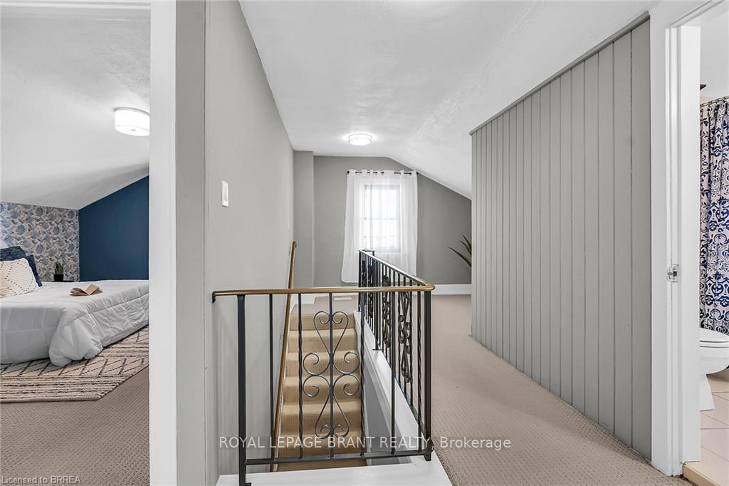 Photo 26 of 6 Charlotte Street, Brant, Paris — HOMEH