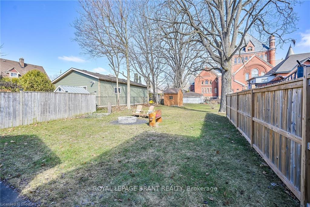 Photo 37 of 6 Charlotte Street, Brant, Paris — HOMEH