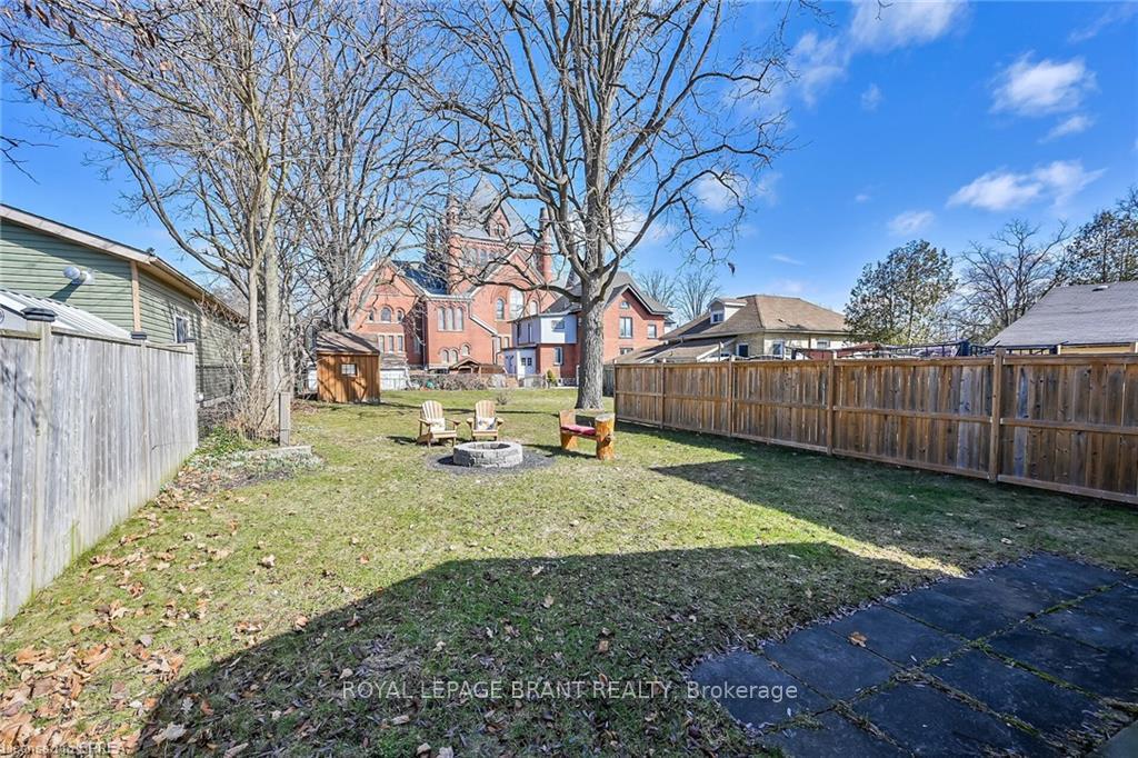 Photo 38 of 6 Charlotte Street, Brant, Paris — HOMEH