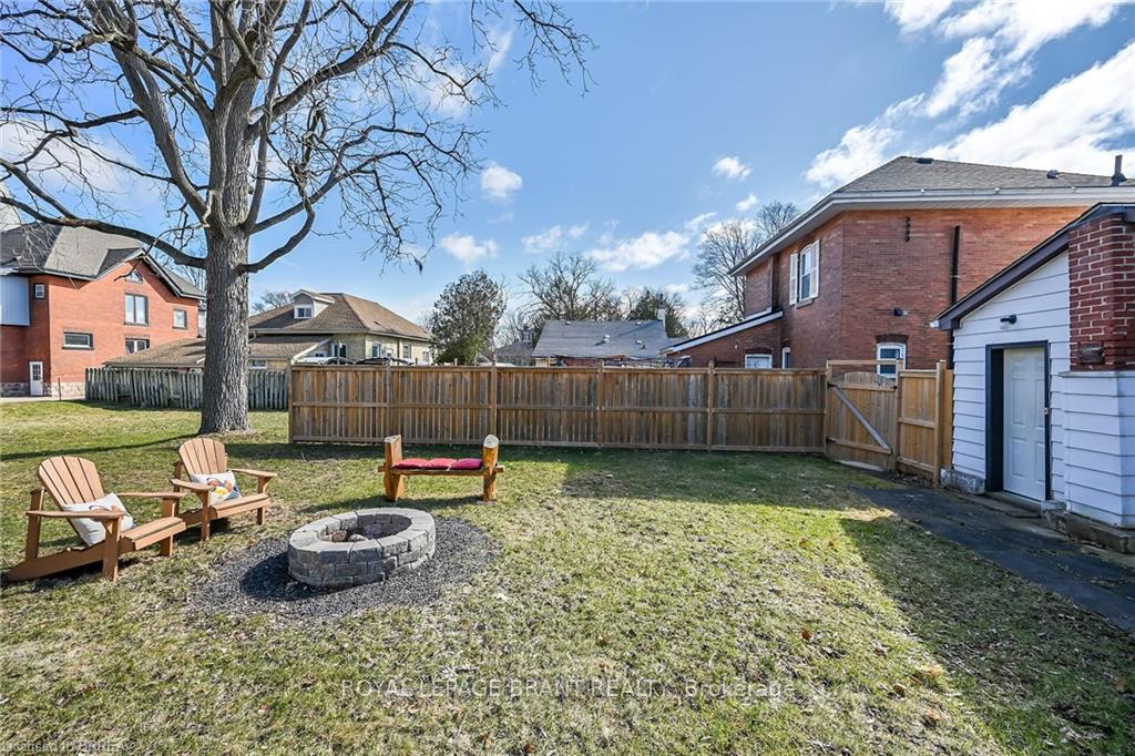 Photo 39 of 6 Charlotte Street, Brant, Paris — HOMEH