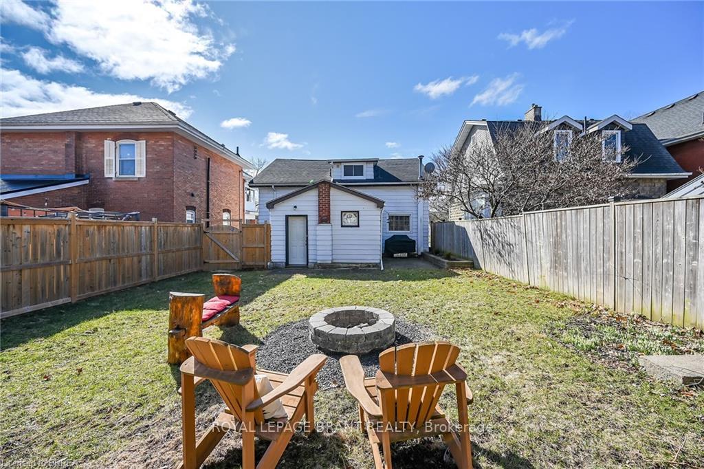 Photo 41 of 6 Charlotte Street, Brant, Paris — HOMEH