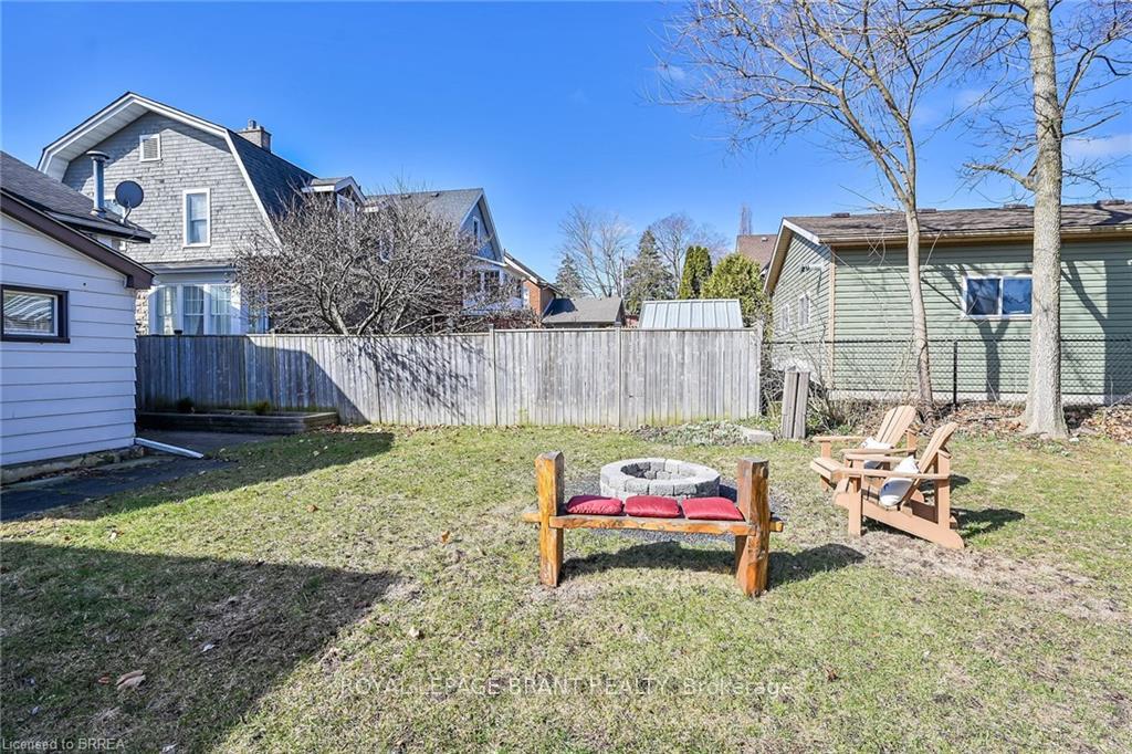 Photo 43 of 6 Charlotte Street, Brant, Paris — HOMEH