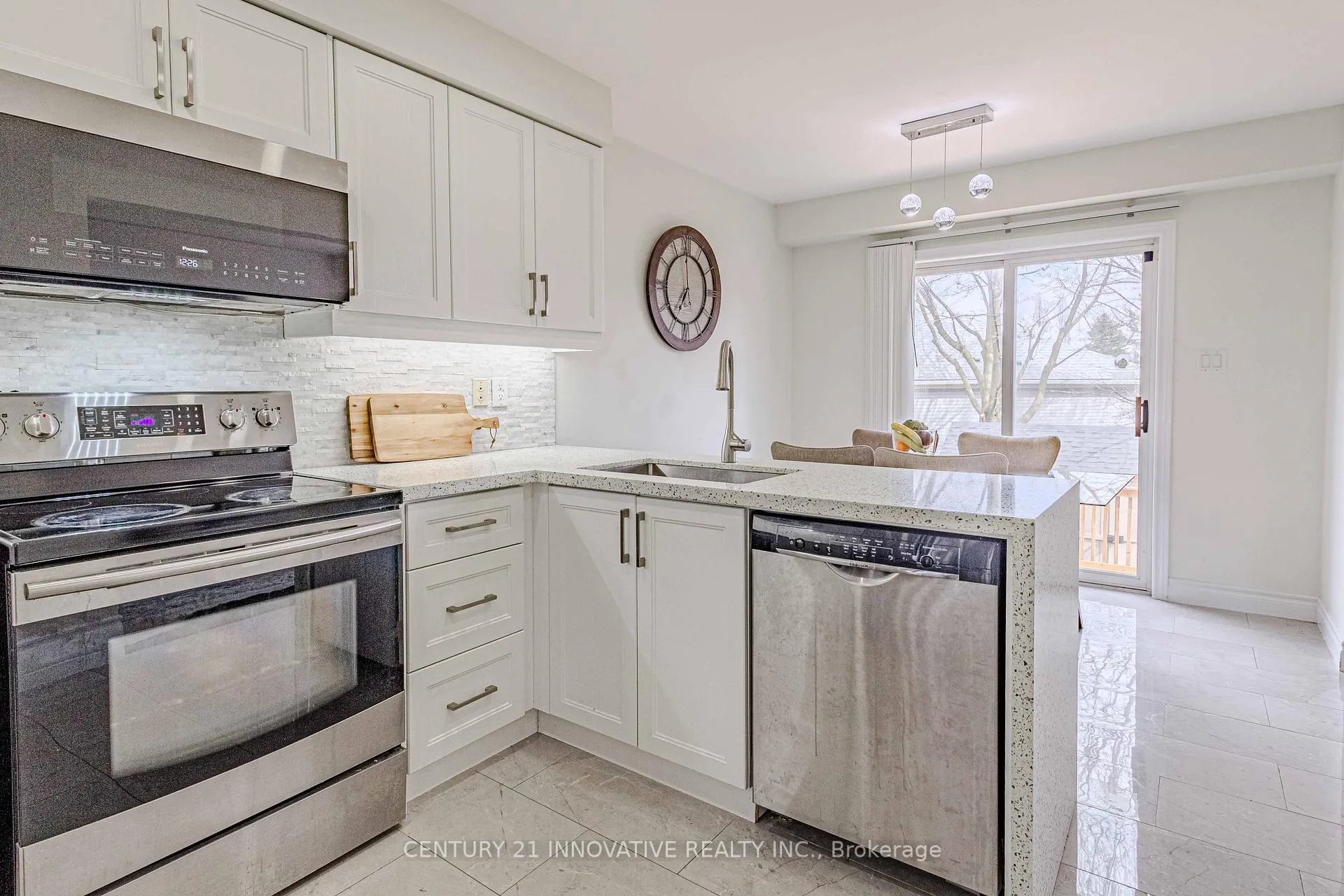Photo 12 of 29 Brookheath Lane, Hamilton, Mount Hope — HOMEH