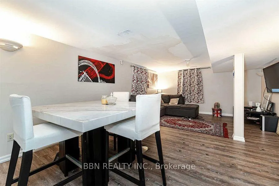 Photo 3 of Unit bsmt, 14 Faversham Court, Brampton, Southgate — HOMEH