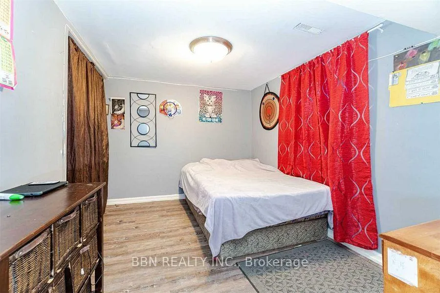 Photo 7 of Unit bsmt, 14 Faversham Court, Brampton, Southgate — HOMEH