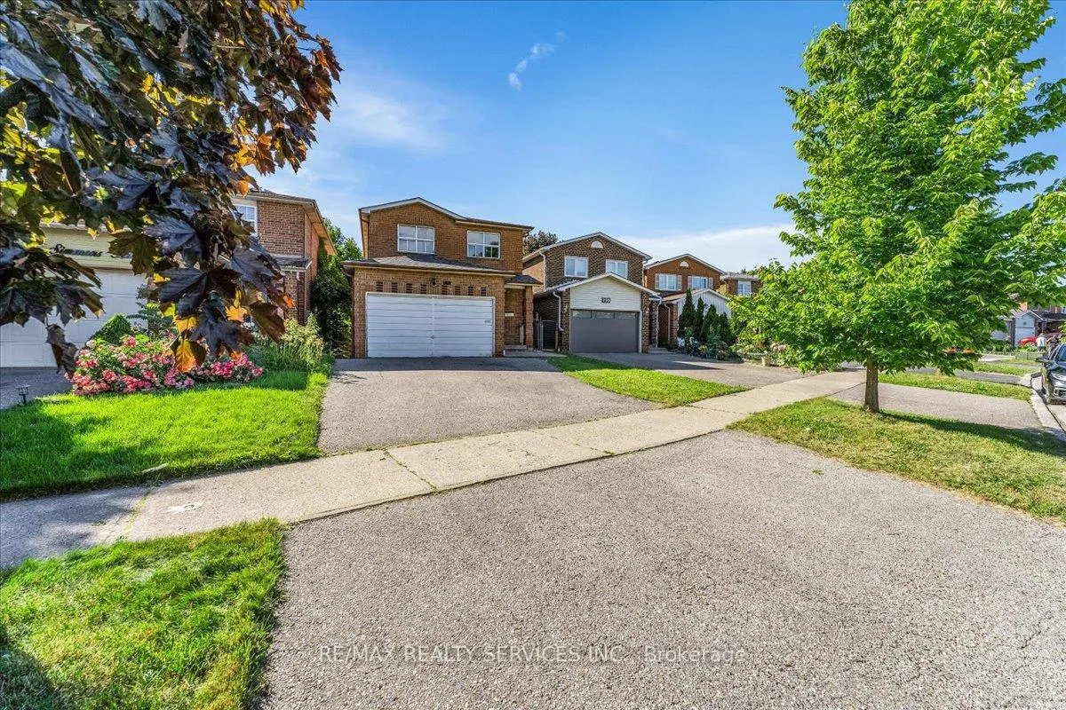 Photo 2 of 188 Simmons Boulevard, Brampton, Madoc — HOMEH
