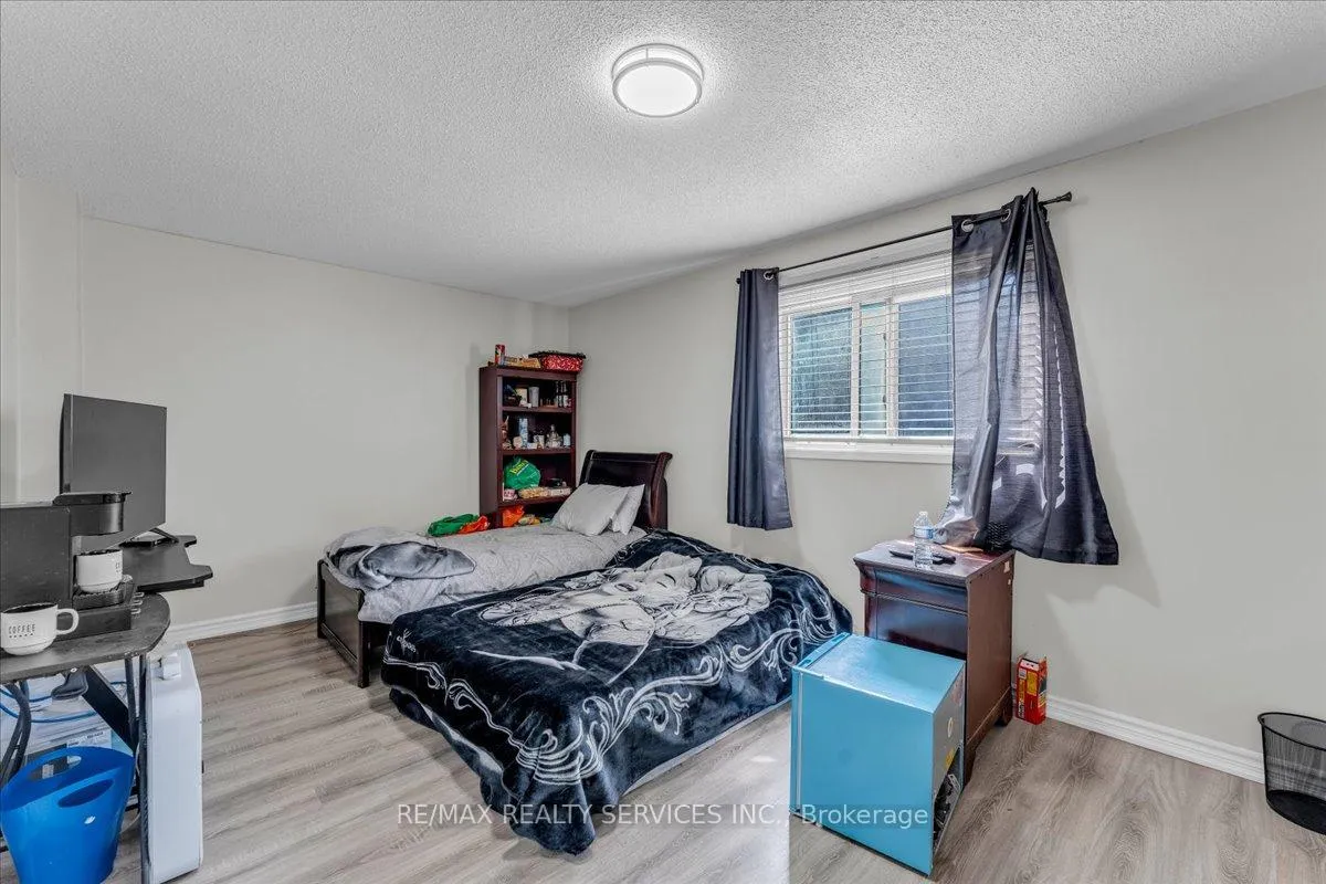 Photo 18 of 188 Simmons Boulevard, Brampton, Madoc — HOMEH