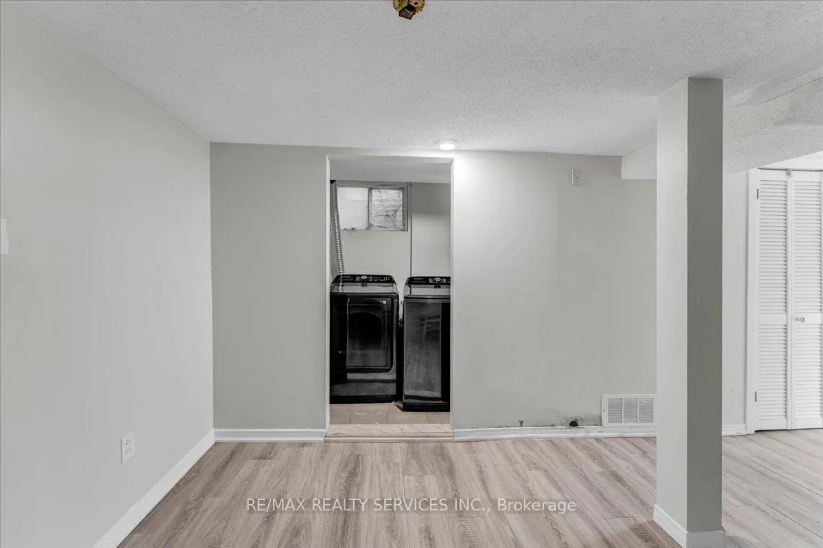 Photo 24 of 188 Simmons Boulevard, Brampton, Madoc — HOMEH