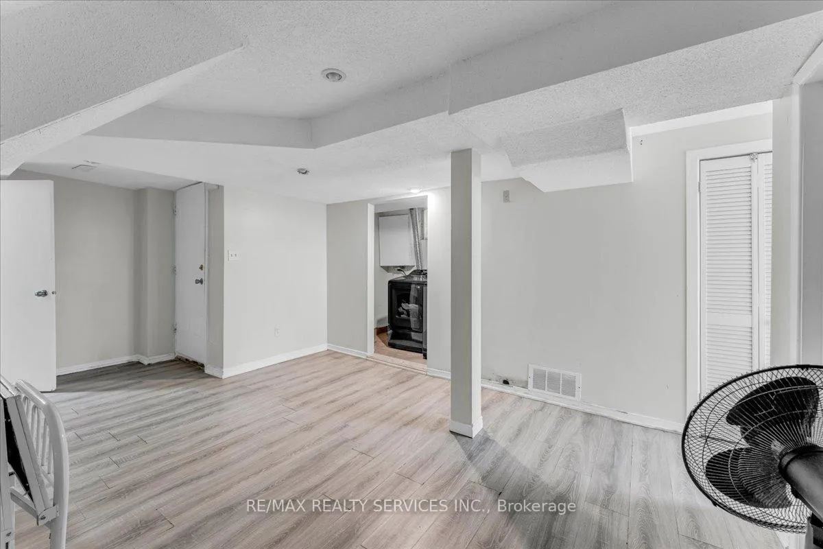 Photo 26 of 188 Simmons Boulevard, Brampton, Madoc — HOMEH