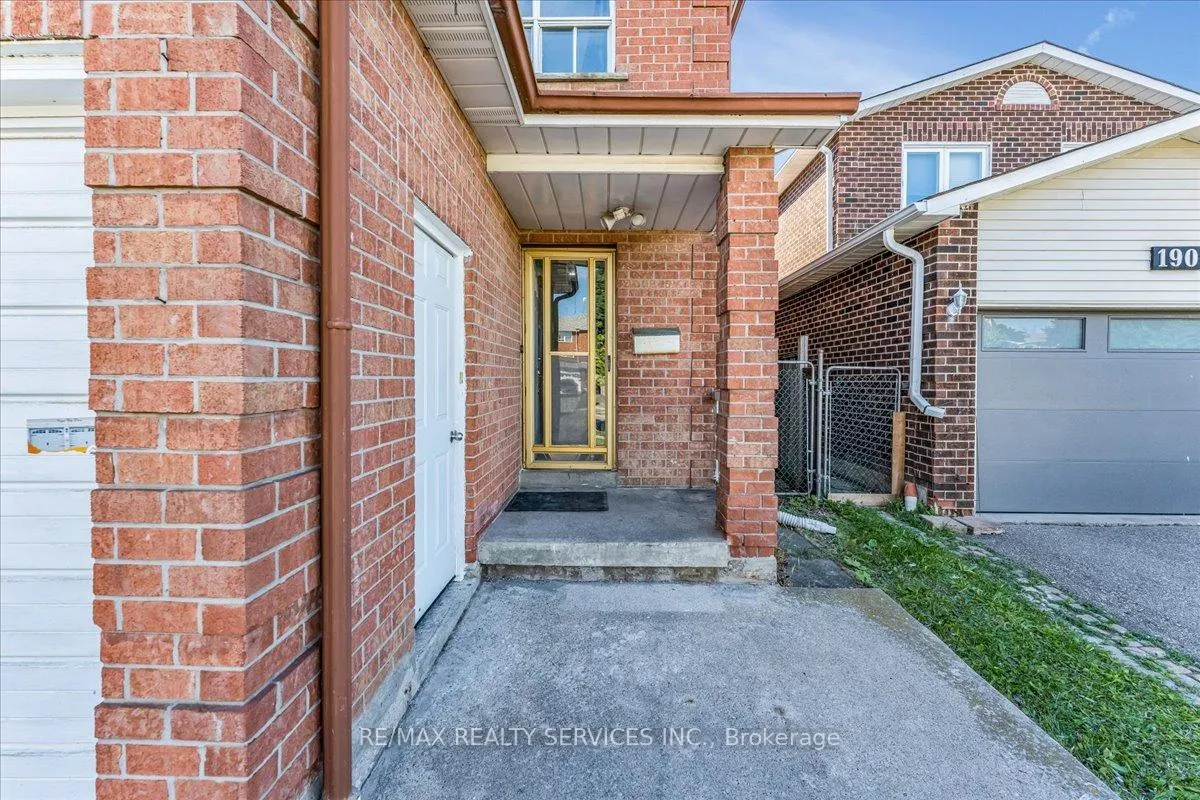 Photo 27 of 188 Simmons Boulevard, Brampton, Madoc — HOMEH