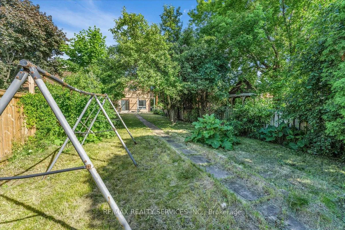 Photo 31 of 188 Simmons Boulevard, Brampton, Madoc — HOMEH