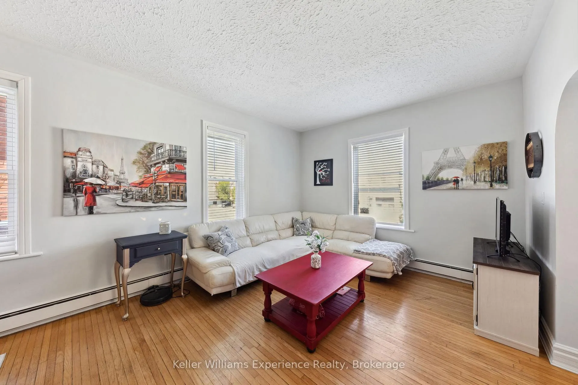 Photo 4 of 220 Third Street, Midland — HOMEH