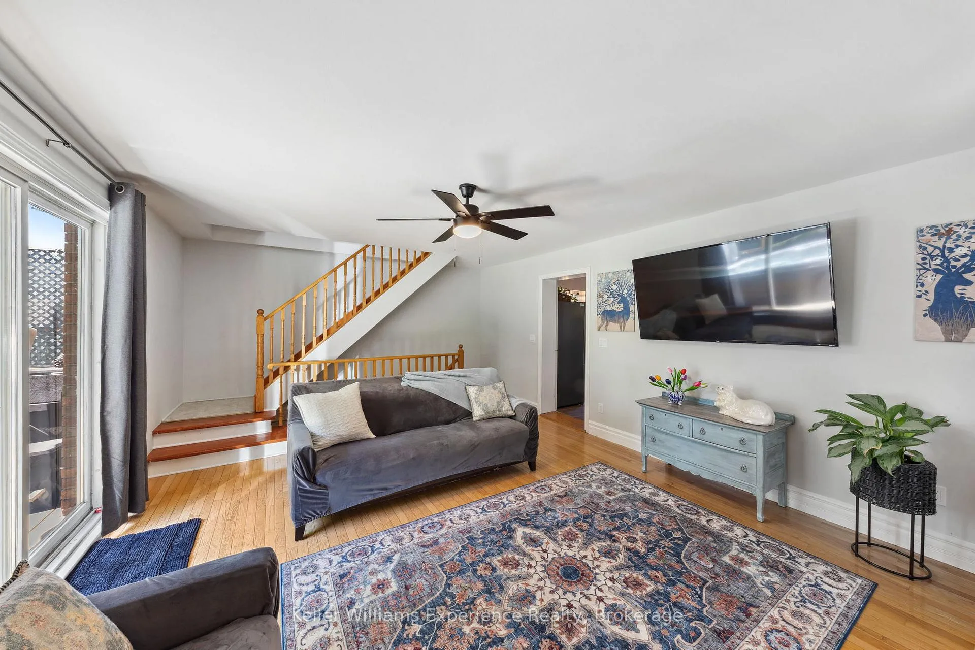 Photo 16 of 220 Third Street, Midland — HOMEH