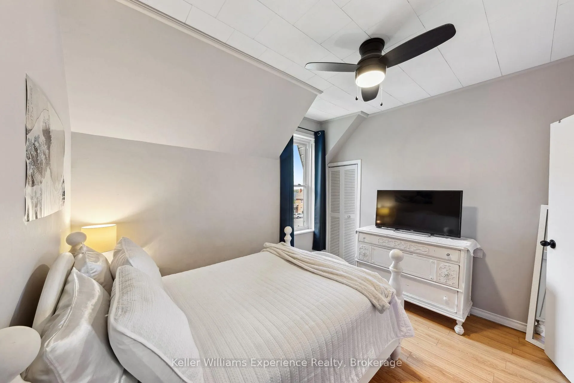 Photo 27 of 220 Third Street, Midland — HOMEH