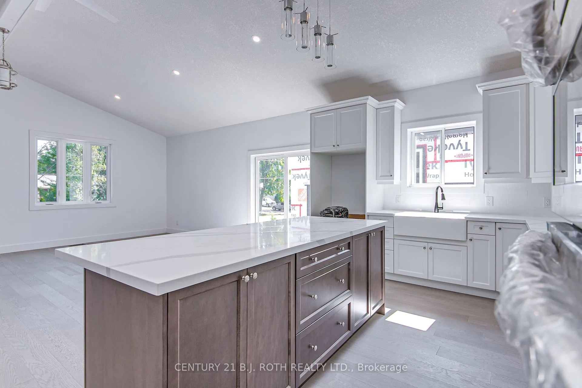 Photo 9 of 3256 Cove Avenue, Innisfil, Rural Innisfil — HOMEH