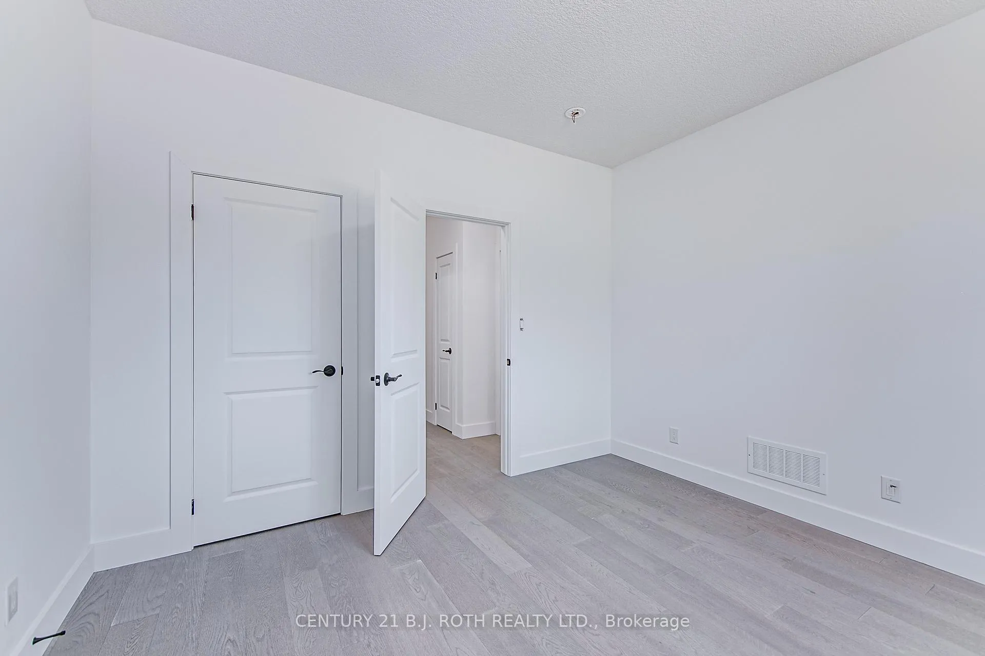 Photo 20 of 3256 Cove Avenue, Innisfil, Rural Innisfil — HOMEH