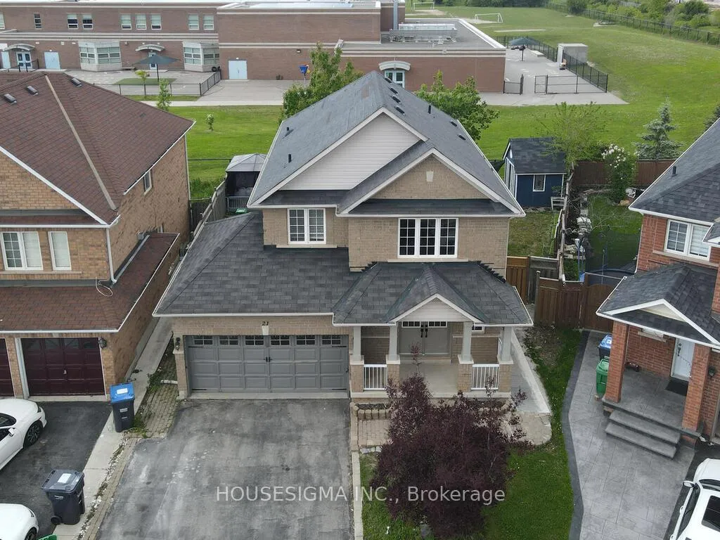 Front of Unit BASEMENT, 21 Milkweed Crescent N