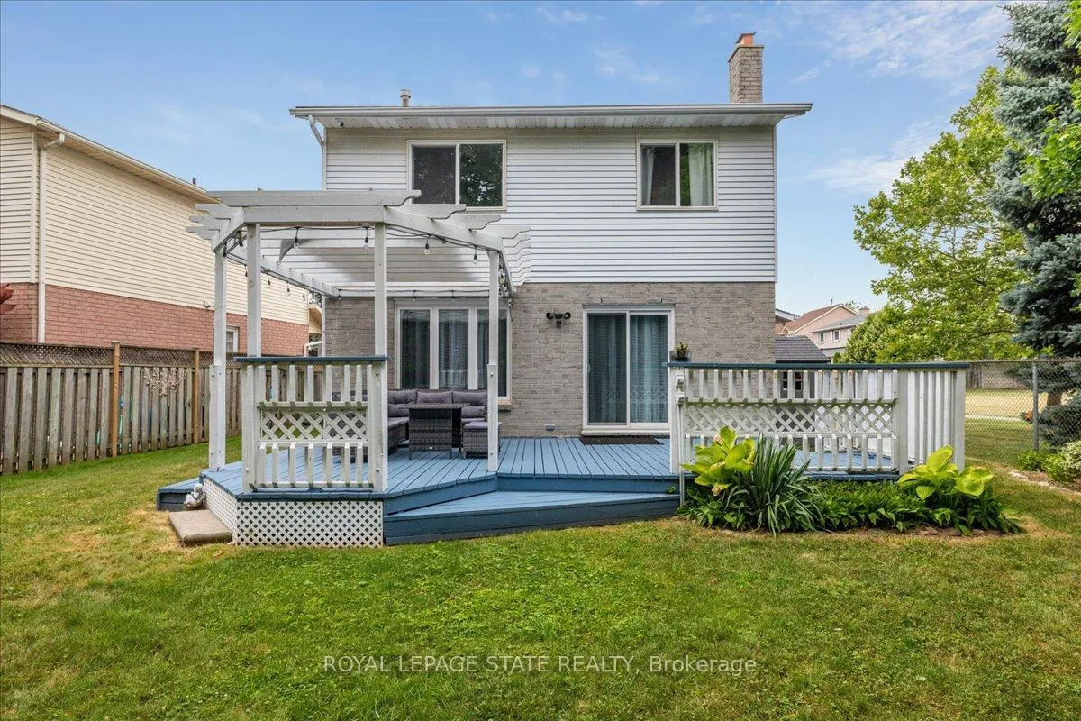 Photo 41 of 22 Merritt Crescent, Grimsby, Grimsby West — HOMEH