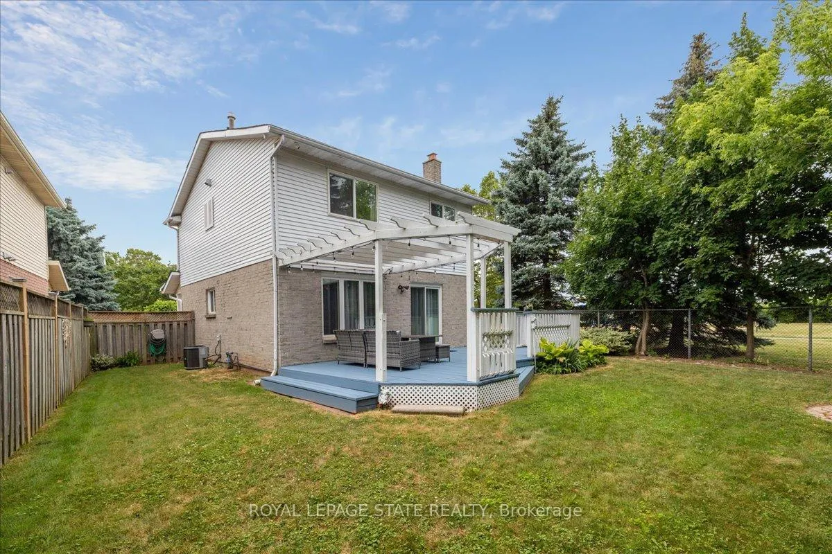 Photo 44 of 22 Merritt Crescent, Grimsby, Grimsby West — HOMEH
