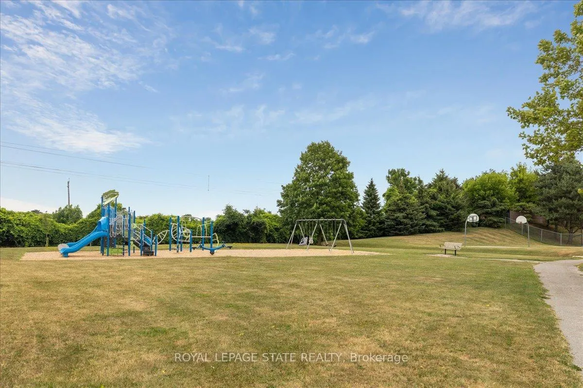 Photo 45 of 22 Merritt Crescent, Grimsby, Grimsby West — HOMEH