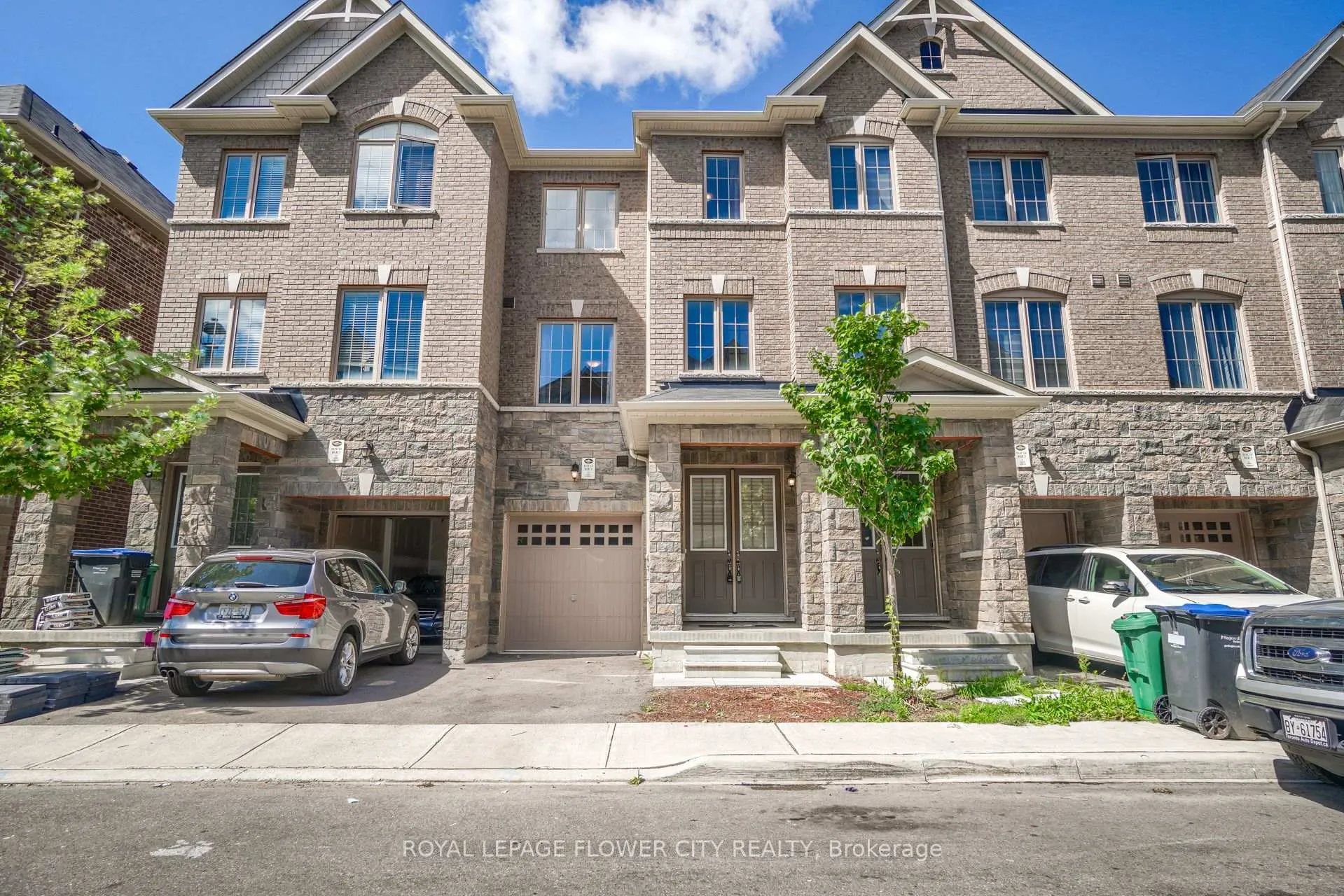 Photo 1 of 10 Faye Street, Brampton, Bram East — HOMEH