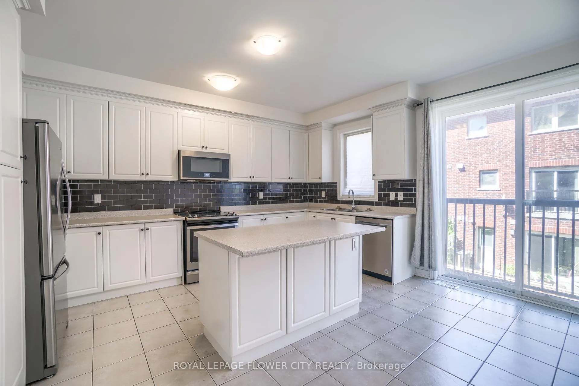 Photo 13 of 10 Faye Street, Brampton, Bram East — HOMEH