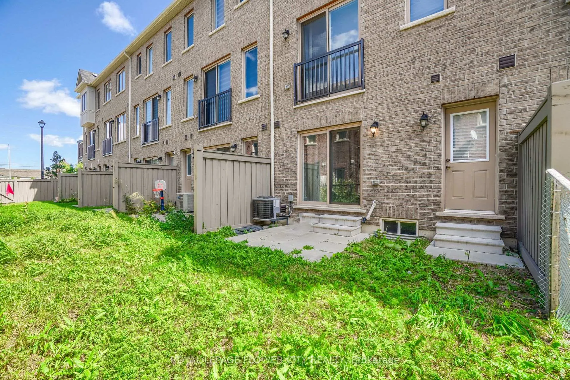 Photo 37 of 10 Faye Street, Brampton, Bram East — HOMEH