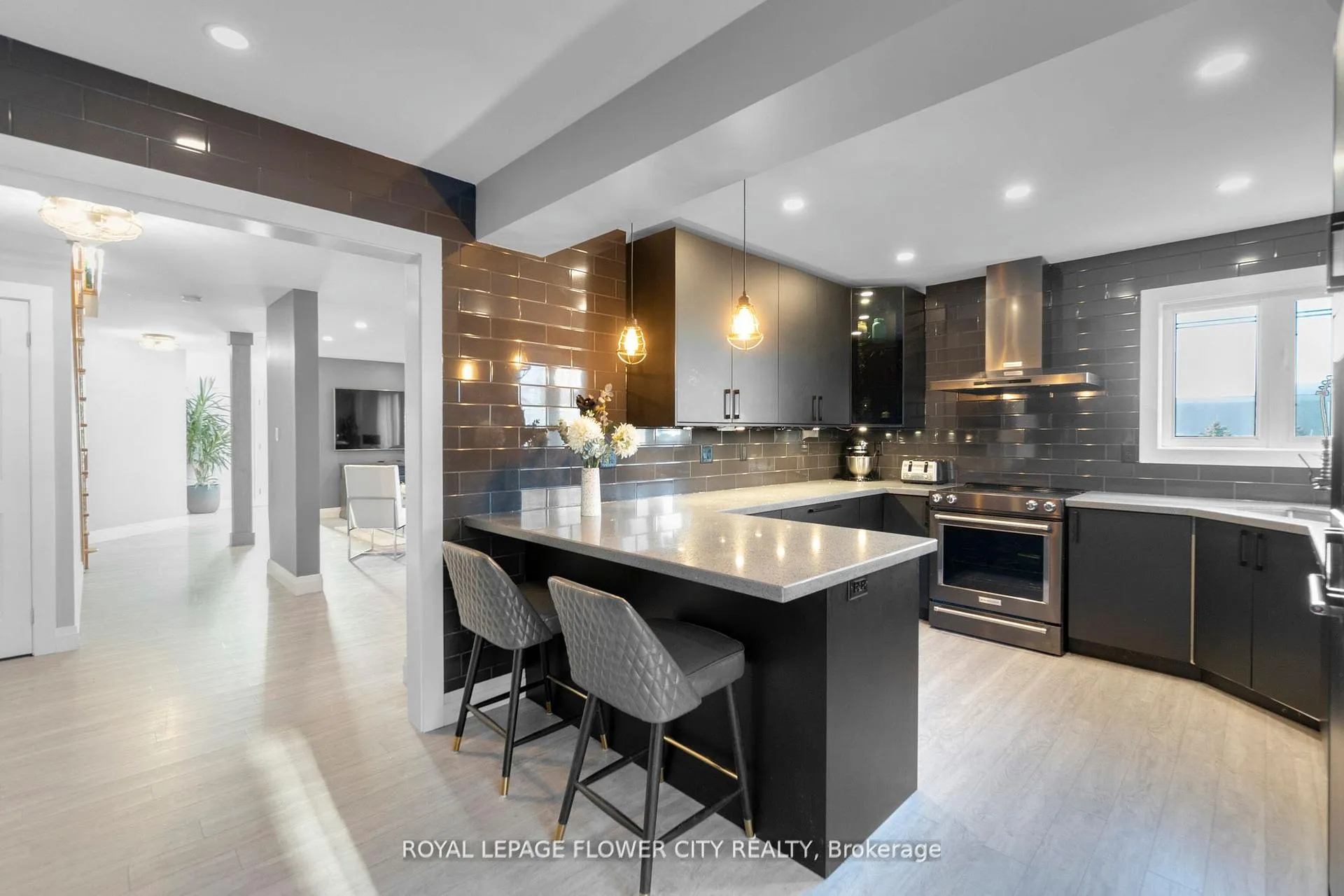 Photo 14 of 113 Sandmere Avenue, Brampton, Heart Lake West — HOMEH