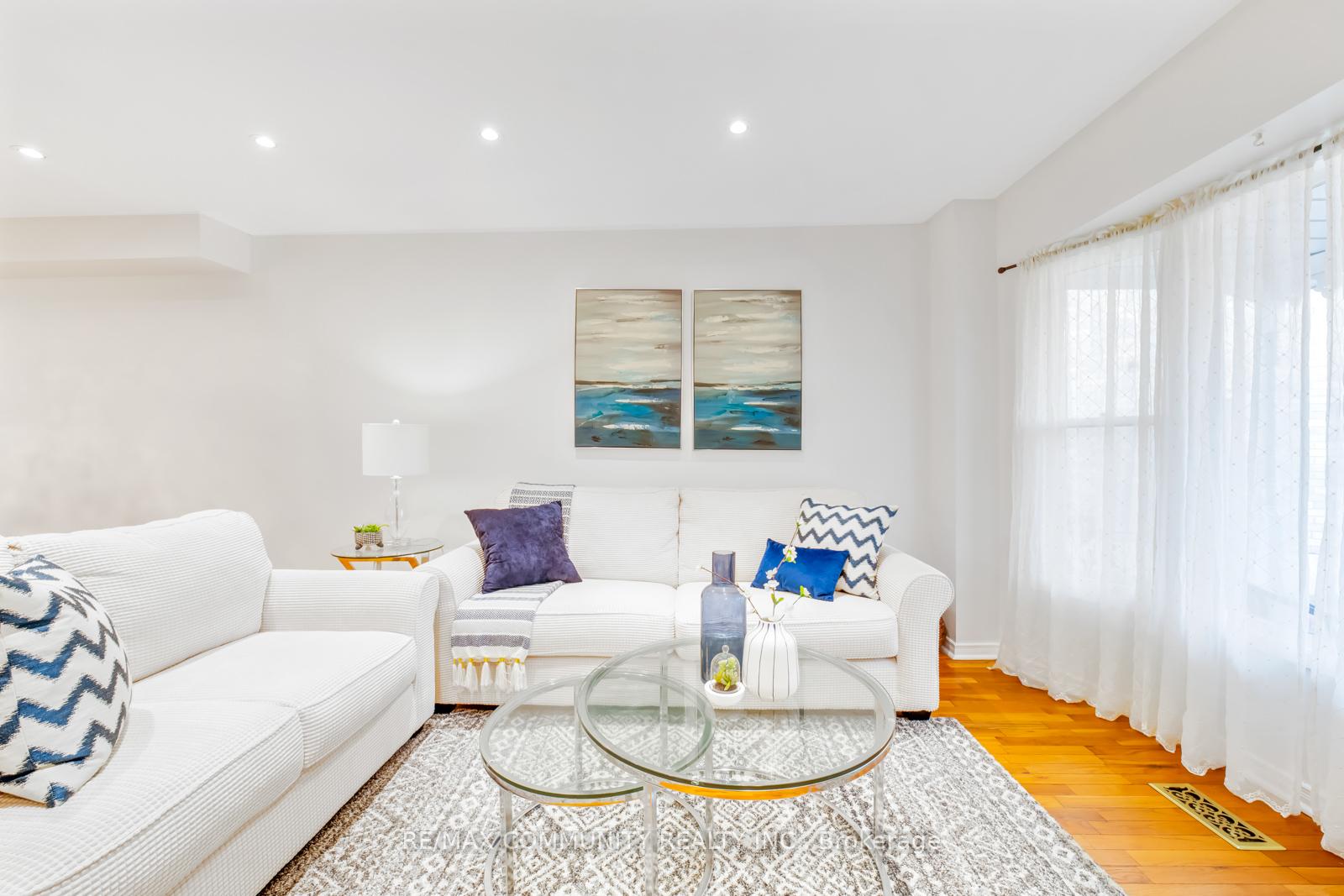 Photo 8 of 47 Cornwall Drive, Ajax, Central — HOMEH