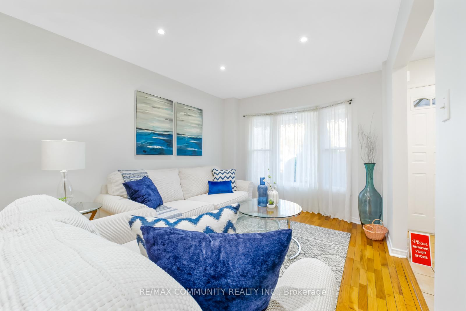 Photo 9 of 47 Cornwall Drive, Ajax, Central — HOMEH