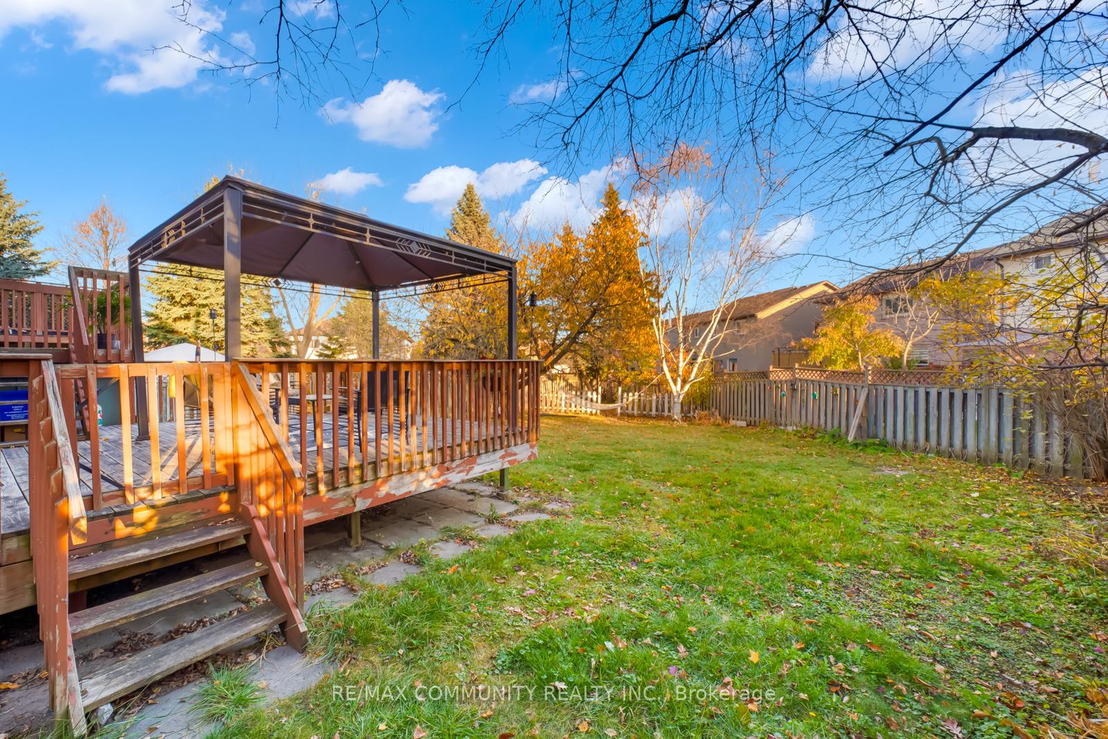 Photo 34 of 47 Cornwall Drive, Ajax, Central — HOMEH