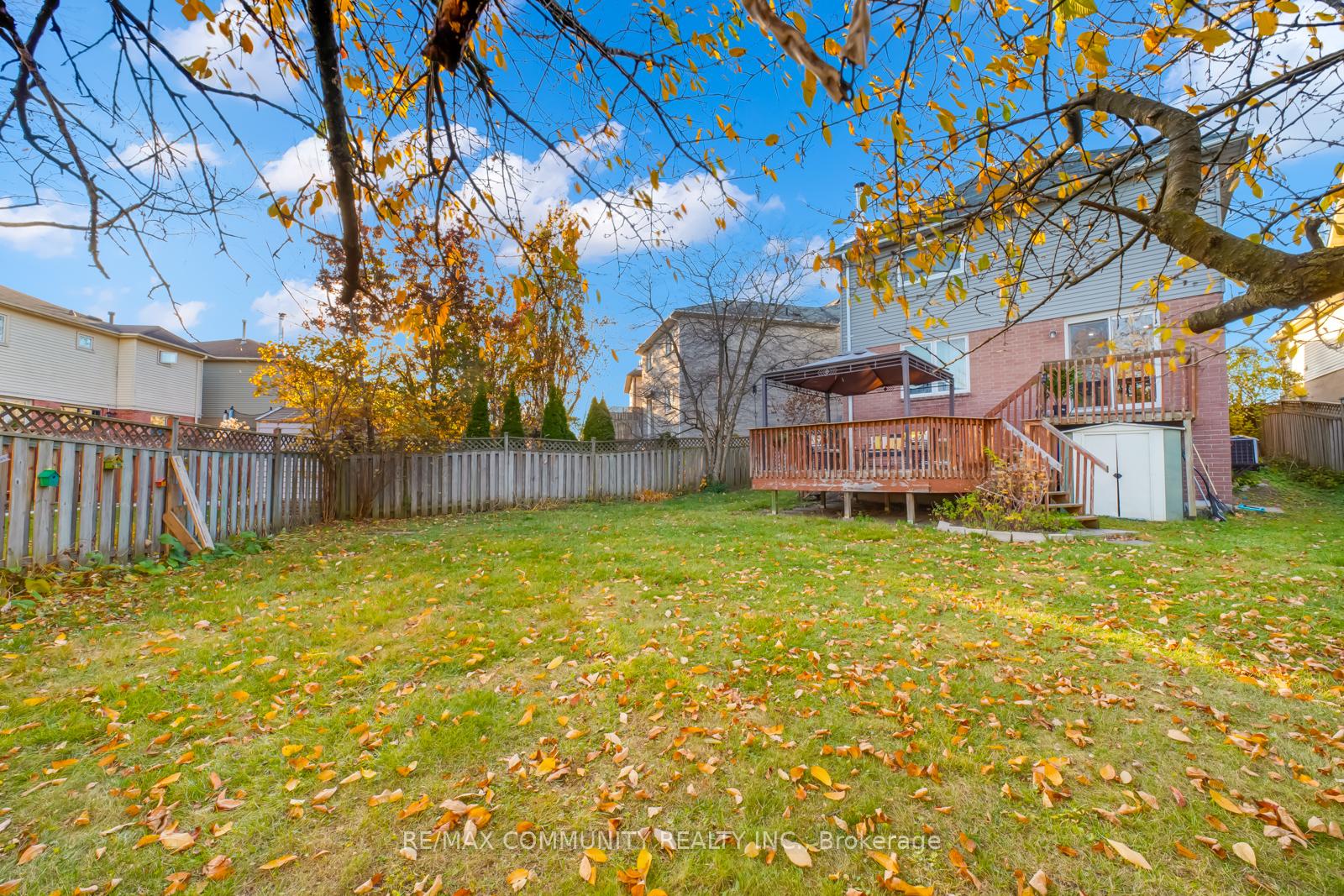 Photo 36 of 47 Cornwall Drive, Ajax, Central — HOMEH