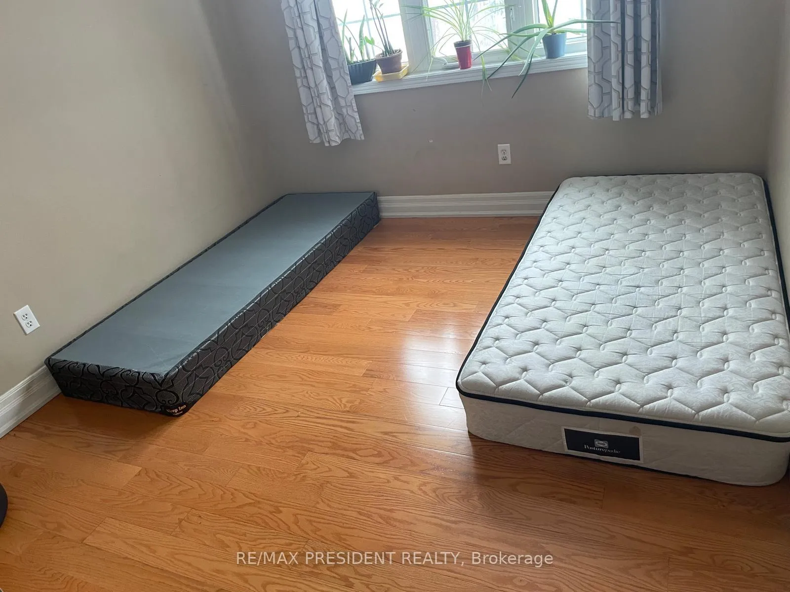 Photo 16 of 107 Rockgarden Trail, Brampton, Sandringham-Wellington — HOMEH