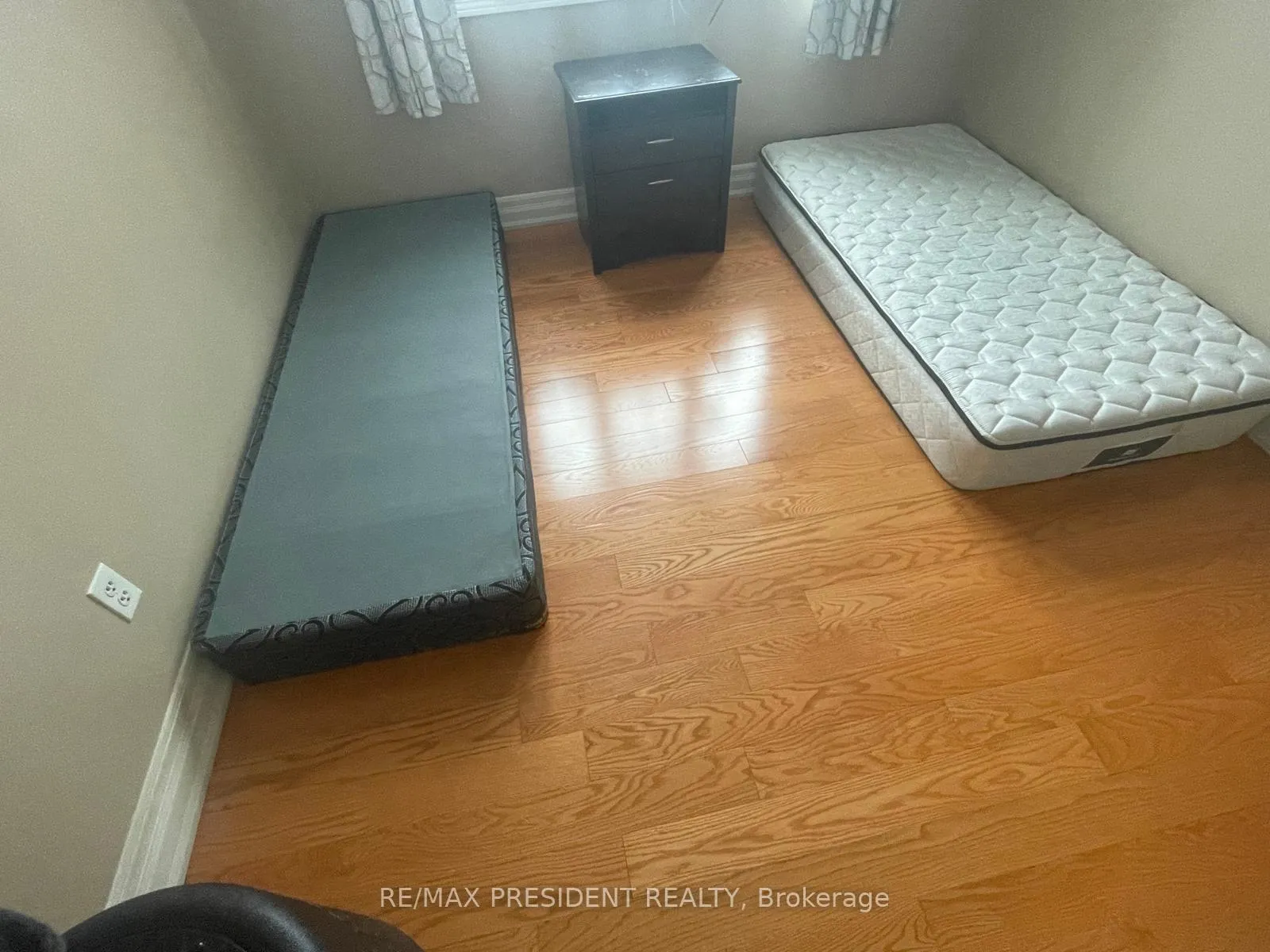 Photo 19 of 107 Rockgarden Trail, Brampton, Sandringham-Wellington — HOMEH