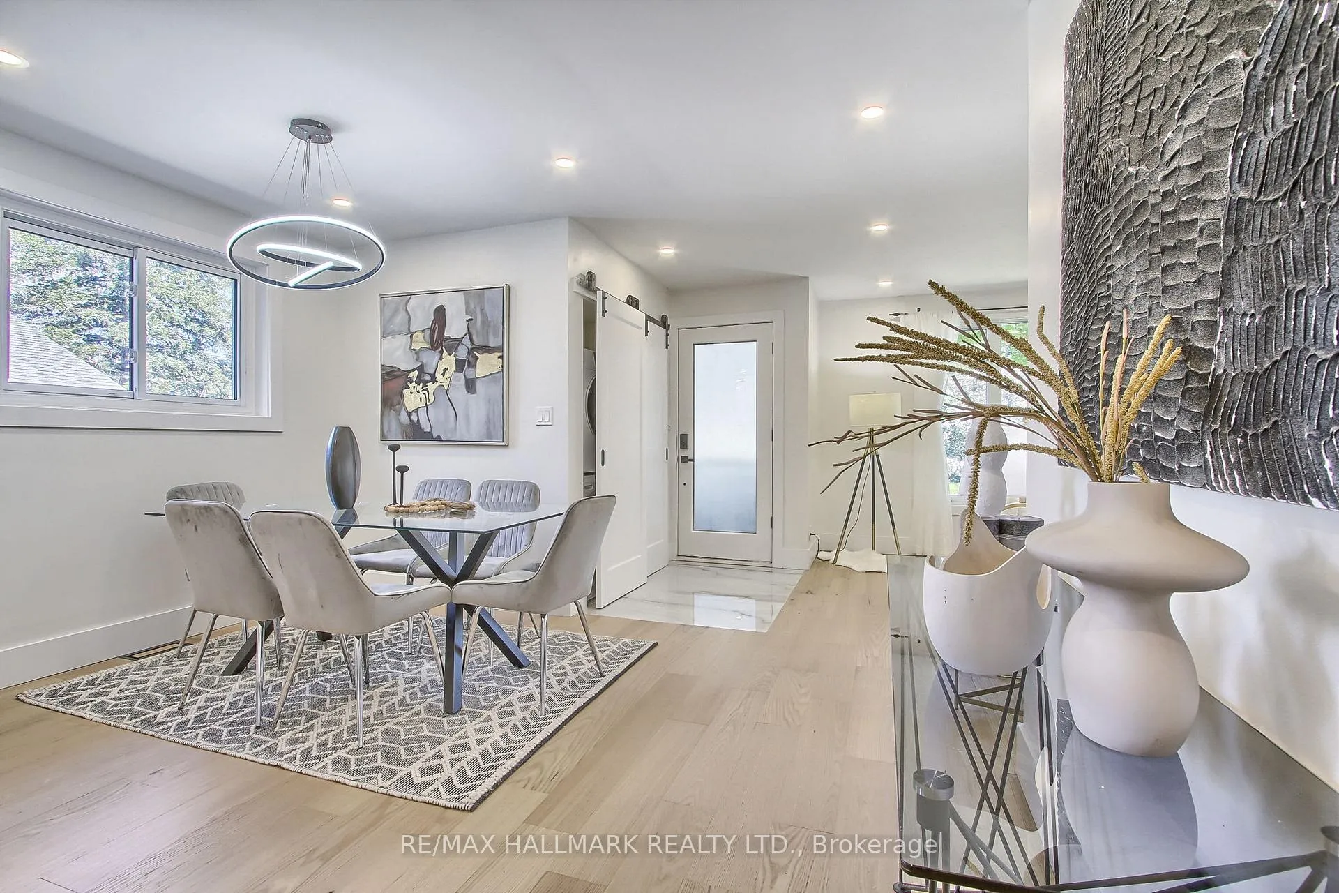 Photo 9 of 4 Corbett Crescent, Aurora, Aurora Highlands — HOMEH