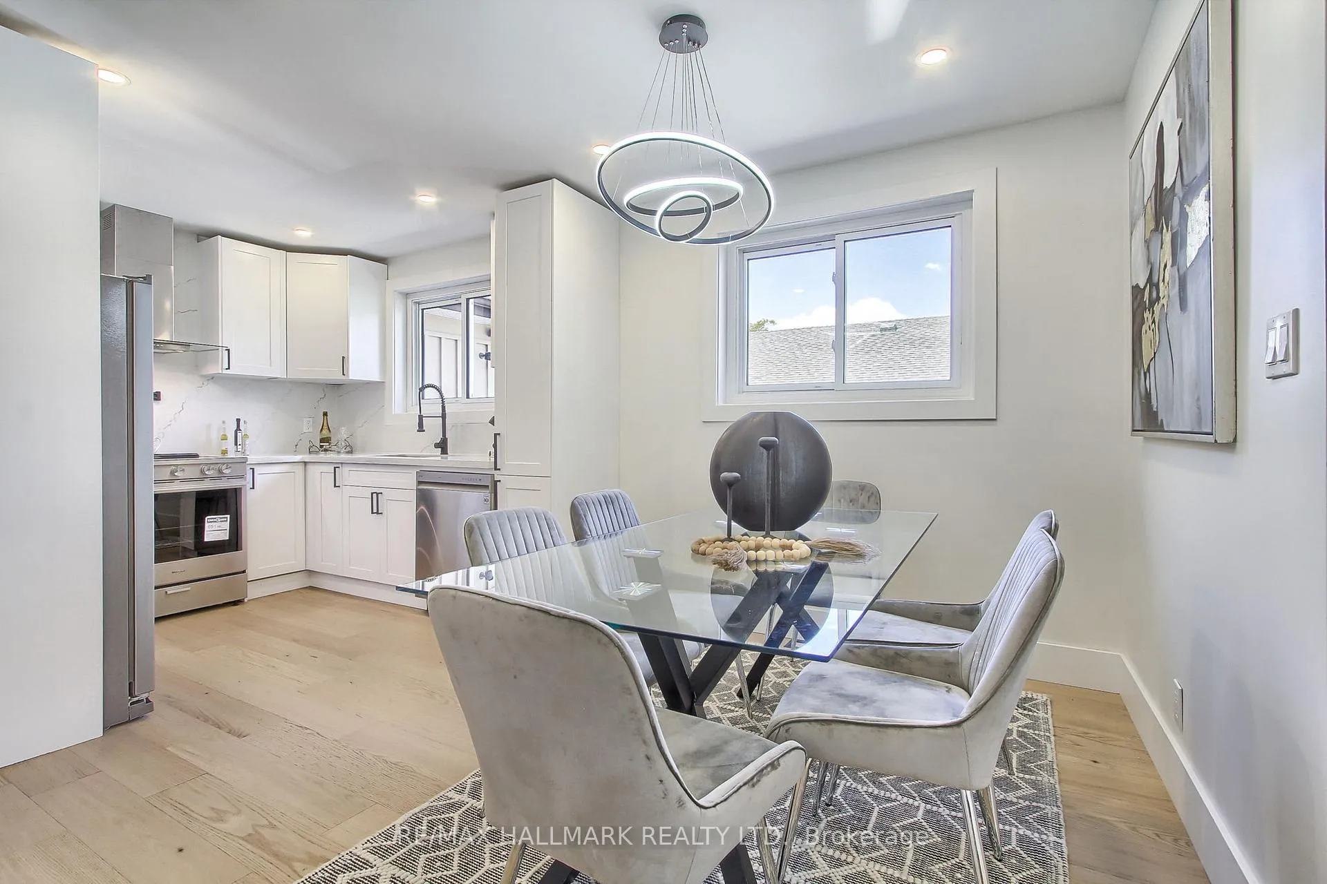 Photo 11 of 4 Corbett Crescent, Aurora, Aurora Highlands — HOMEH