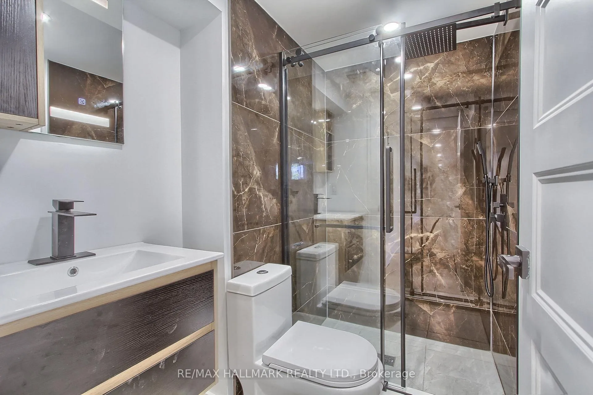 Photo 32 of 4 Corbett Crescent, Aurora, Aurora Highlands — HOMEH
