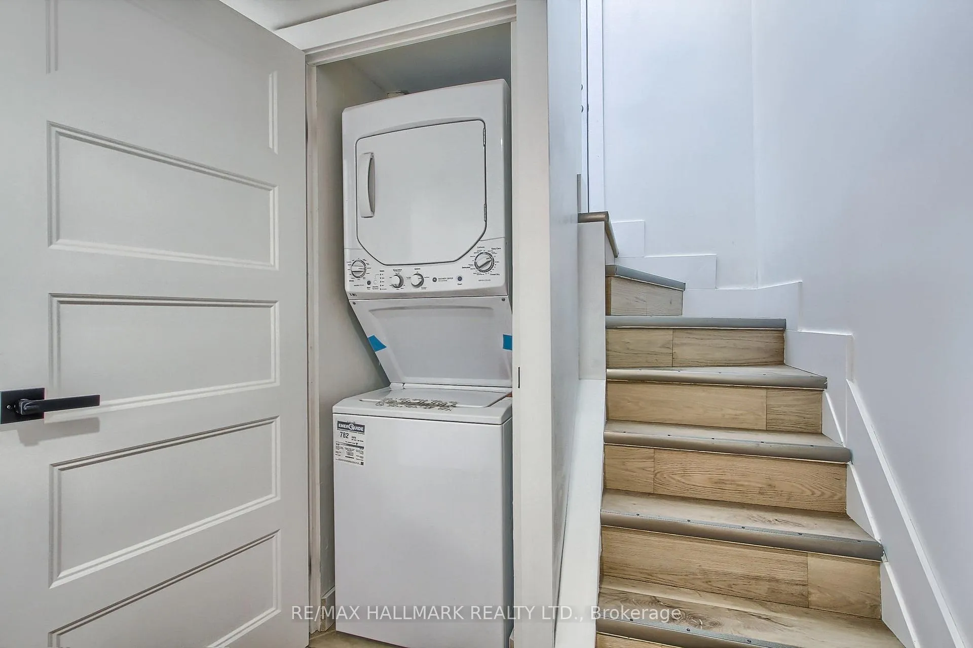 Photo 37 of 4 Corbett Crescent, Aurora, Aurora Highlands — HOMEH