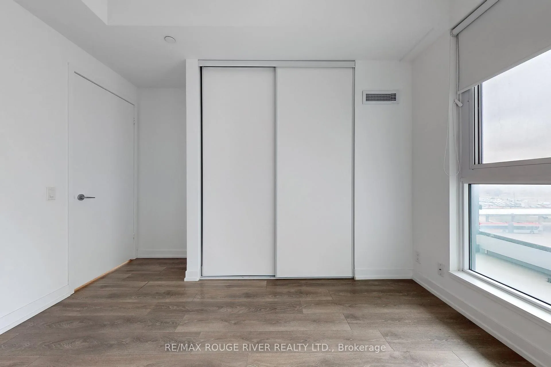 Photo 13 of Unit 603, 898 Portage Parkway, Vaughan, Concord — HOMEH