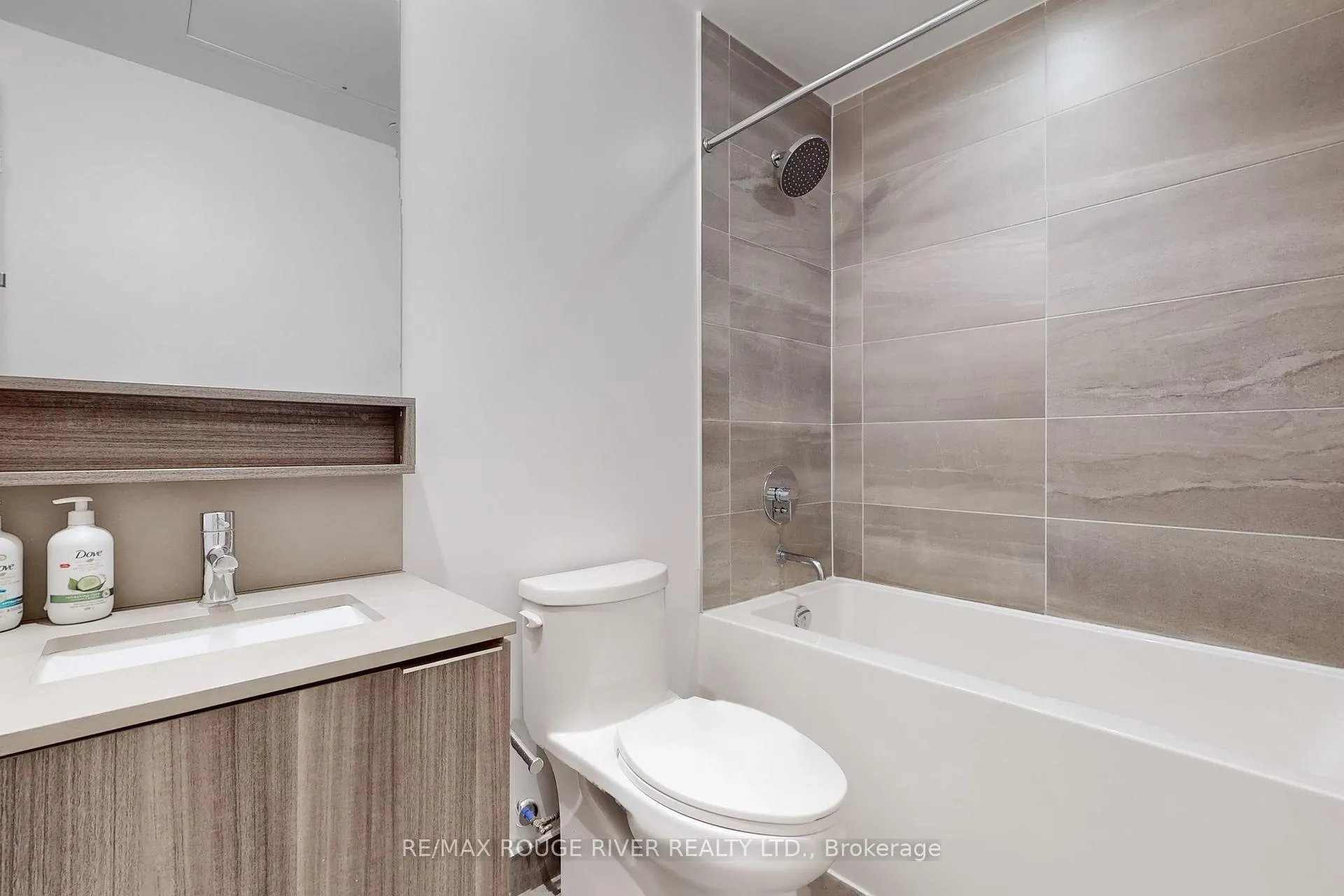 Photo 15 of Unit 603, 898 Portage Parkway, Vaughan, Concord — HOMEH