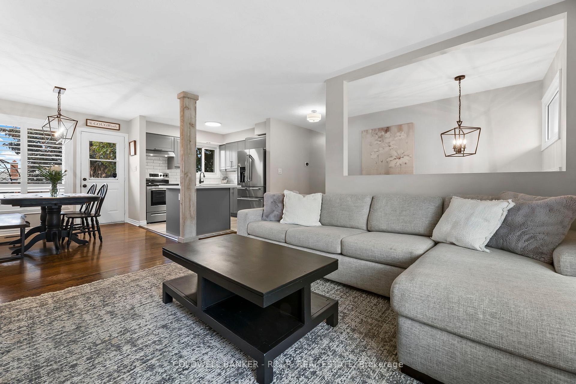 Photo 7 of 21 Parkway Crescent, Clarington, Bowmanville — HOMEH