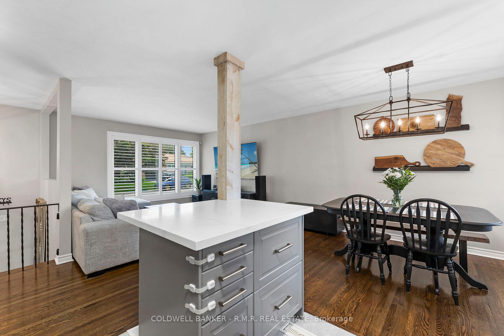Photo 9 of 21 Parkway Crescent, Clarington, Bowmanville — HOMEH