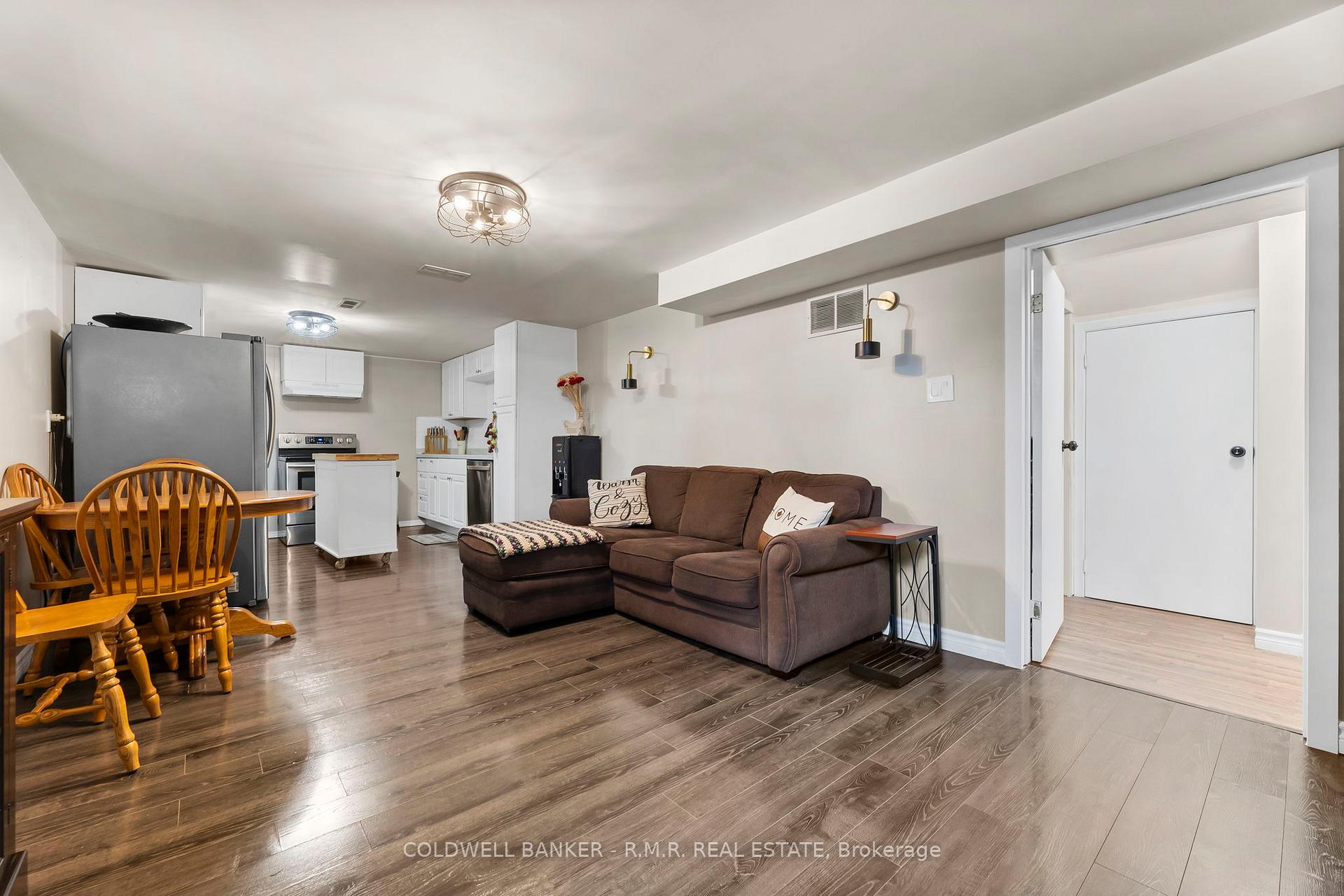 Photo 29 of 21 Parkway Crescent, Clarington, Bowmanville — HOMEH