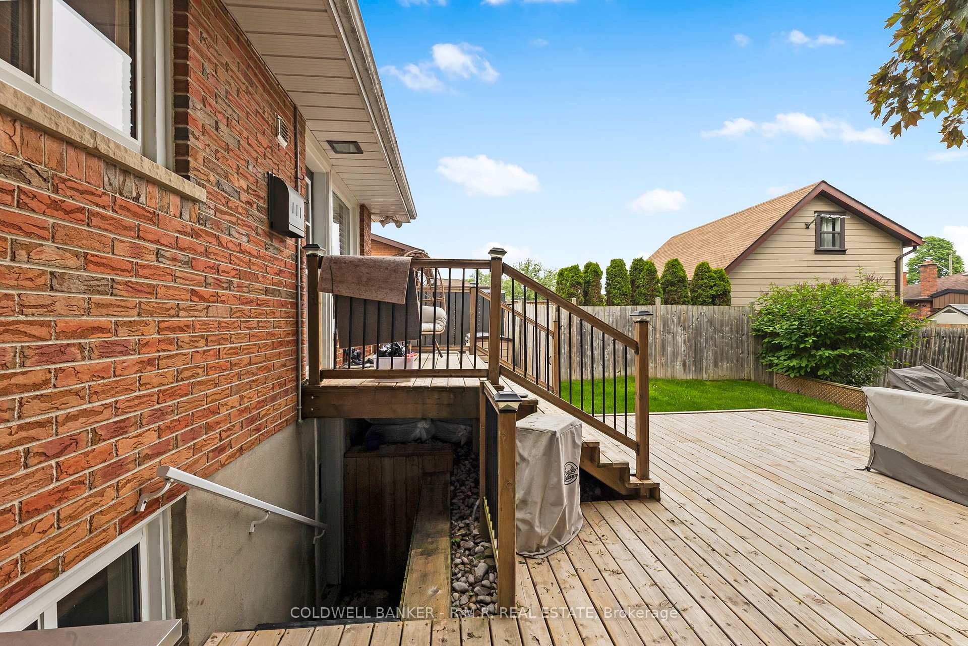 Photo 31 of 21 Parkway Crescent, Clarington, Bowmanville — HOMEH