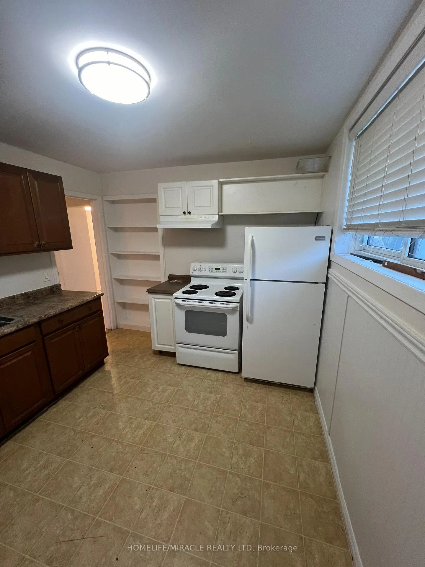 Photo 5 of Unit 1, 270 Clifton Road, Kitchener — HOMEH